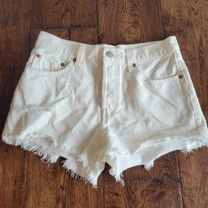 Levi White Shorts Womens Size 27